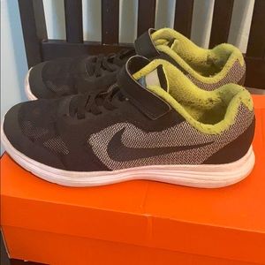 3Y boys Nike Revolution.